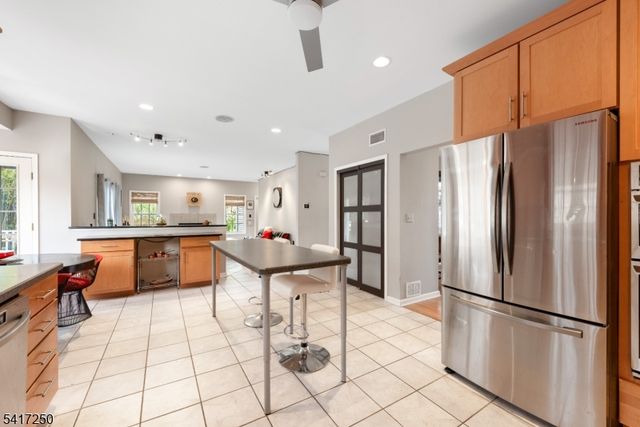 5 Teakwood Ct, Jefferson Twp., NJ 07849