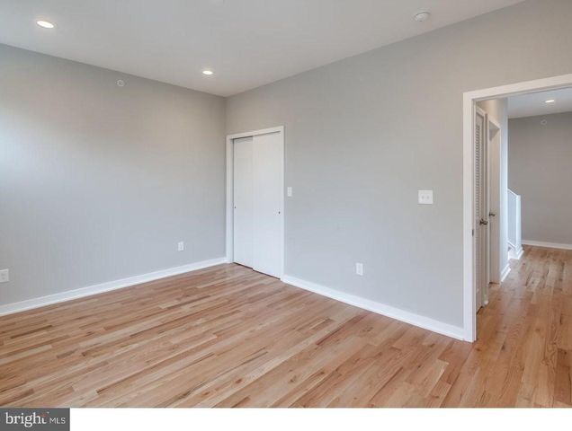 1842 E CUMBERLAND ST, Philadelphia, PA 19125