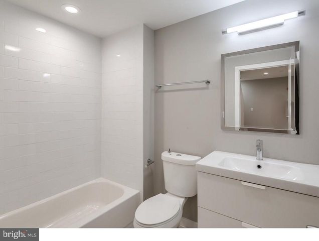 1842 E CUMBERLAND ST, Philadelphia, PA 19125