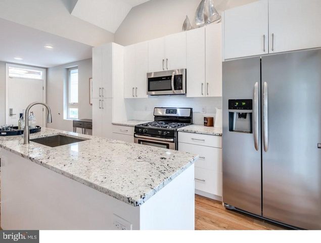 1842 E CUMBERLAND ST, Philadelphia, PA 19125