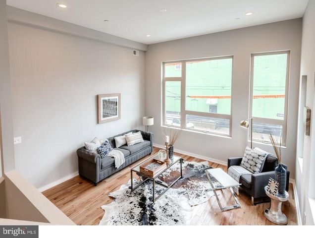 1842 E CUMBERLAND ST, Philadelphia, PA 19125