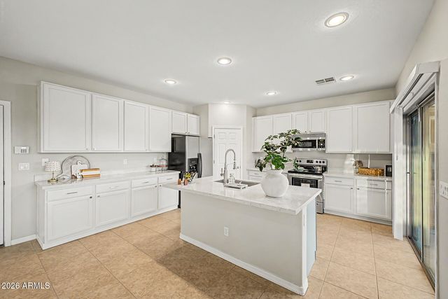 10116 W LUXTON Lane, Tolleson, AZ 85353