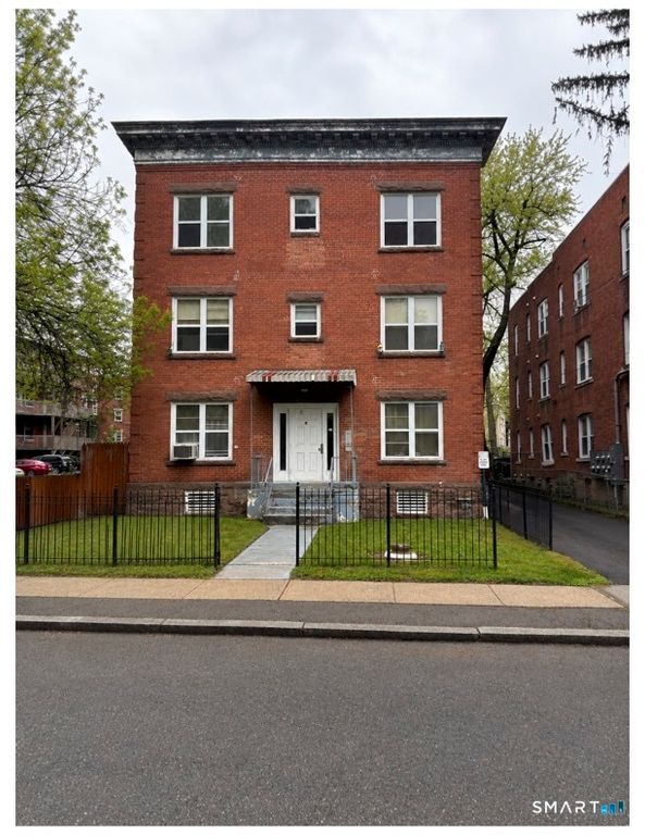 15 Cabot Street, Hartford, CT 06112