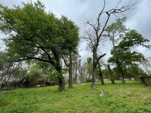 527 Marcella Street, Houston, TX 77091