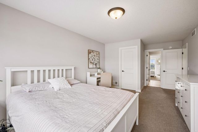 4925 Otter Trail NE, Saint Michael, MN 55376