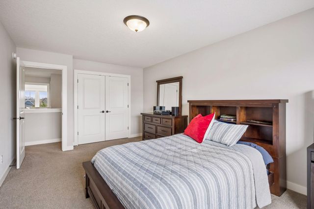 4925 Otter Trail NE, Saint Michael, MN 55376