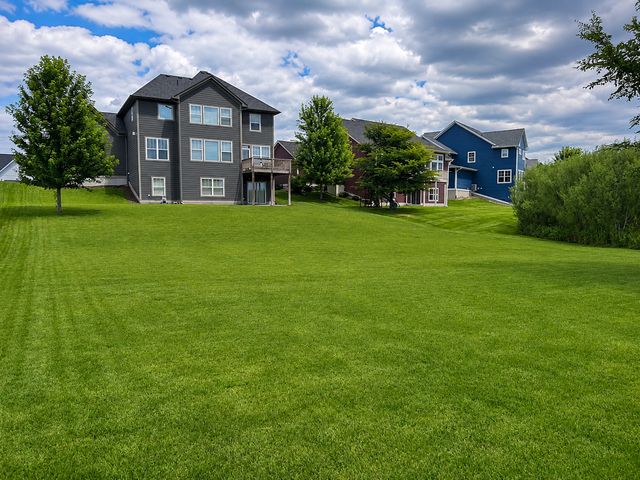 4925 Otter Trail NE, Saint Michael, MN 55376