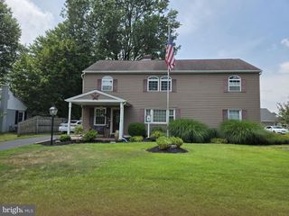 1031 CARDINAL RD, Norristown, PA 19403