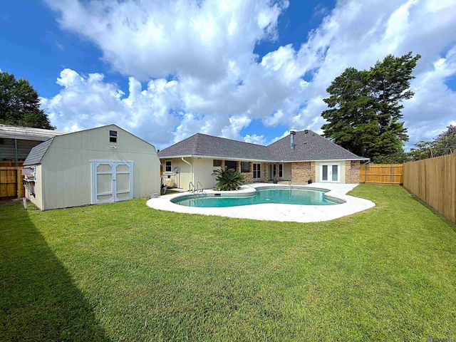 5029 Herridge Dr, Baton Rouge, LA 70817