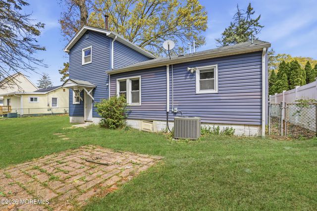 5 Rickard Court, Toms River, NJ 08753