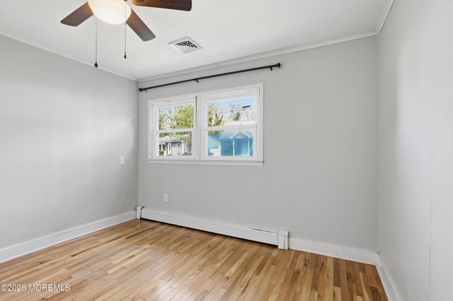 5 Rickard Court, Toms River, NJ 08753