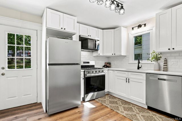 42 Calam Avenue, Ossining, NY 10562