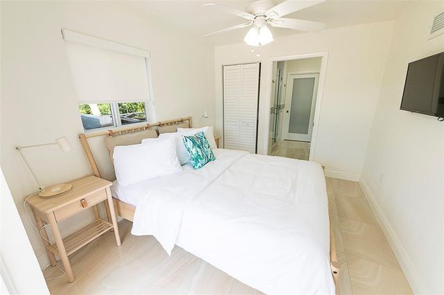 1162 Hayes Street, Hollywood, FL 33019