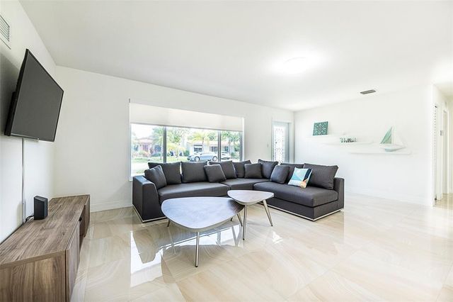 1162 Hayes Street, Hollywood, FL 33019