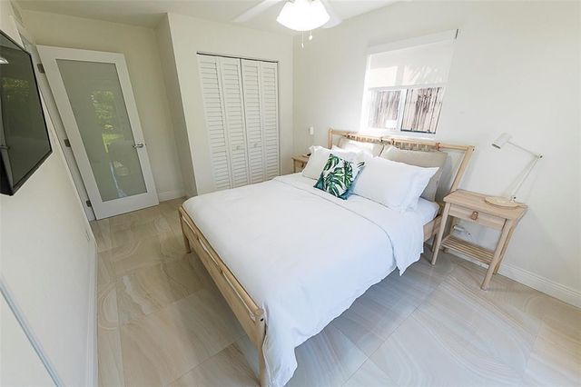 1162 Hayes Street, Hollywood, FL 33019