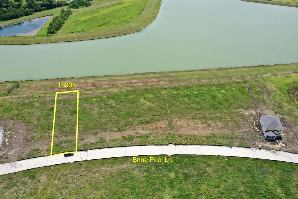 16935 Brine Pool Lane, Crosby, TX 77532