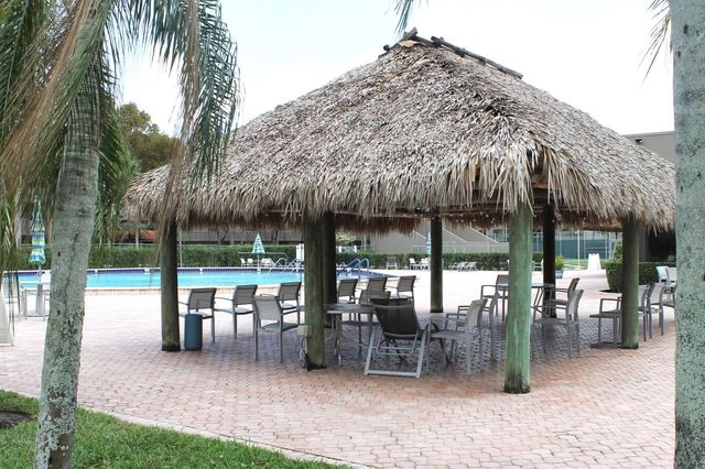 1100 Colony Point Circle 314, Pembroke Pines, FL 33026