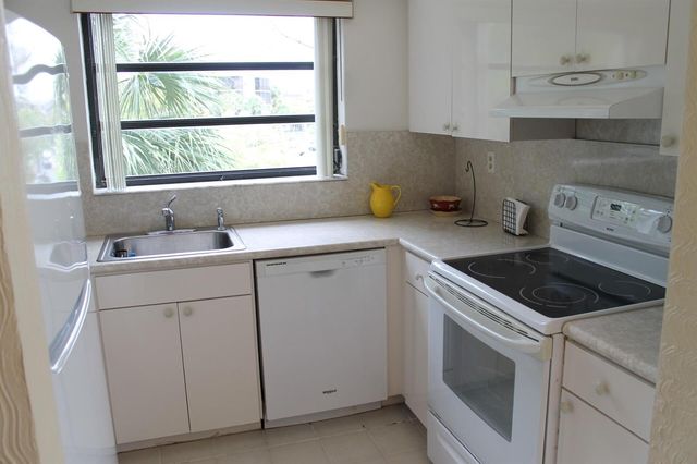1100 Colony Point Circle 314, Pembroke Pines, FL 33026