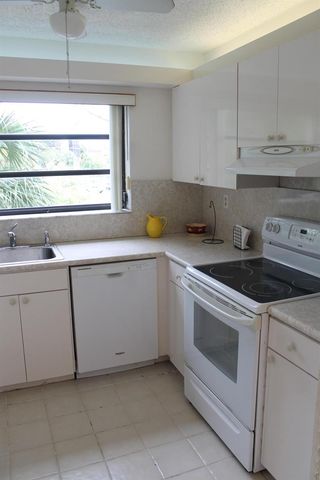 1100 Colony Point Circle 314, Pembroke Pines, FL 33026