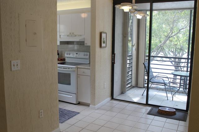 1100 Colony Point Circle 314, Pembroke Pines, FL 33026