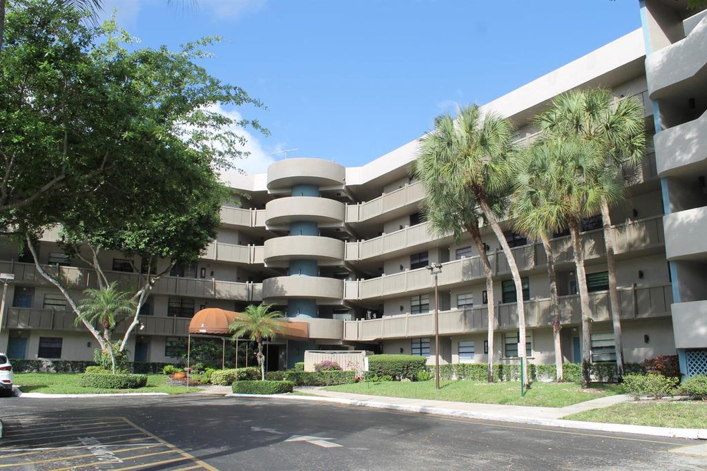 1100 Colony Point Circle 314, Pembroke Pines, FL 33026