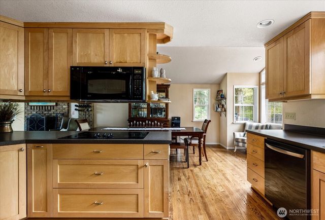 32 Ponderosa Drive, Oak Harbor, WA 98277