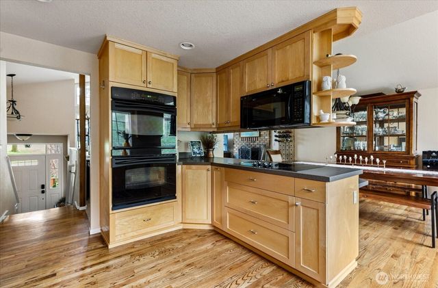 32 Ponderosa Drive, Oak Harbor, WA 98277