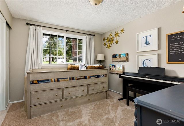 32 Ponderosa Drive, Oak Harbor, WA 98277