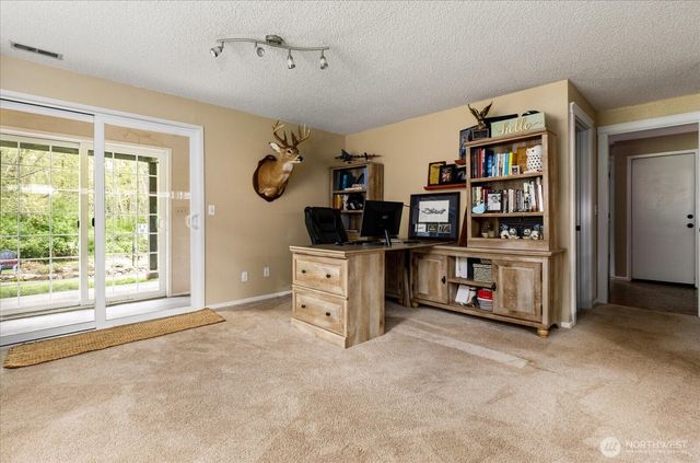 32 Ponderosa Drive, Oak Harbor, WA 98277