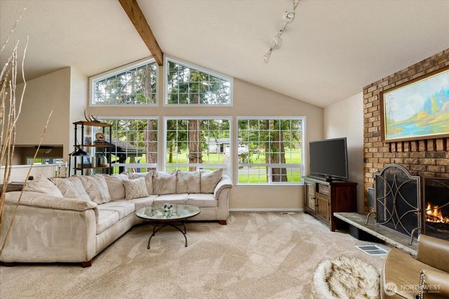 32 Ponderosa Drive, Oak Harbor, WA 98277