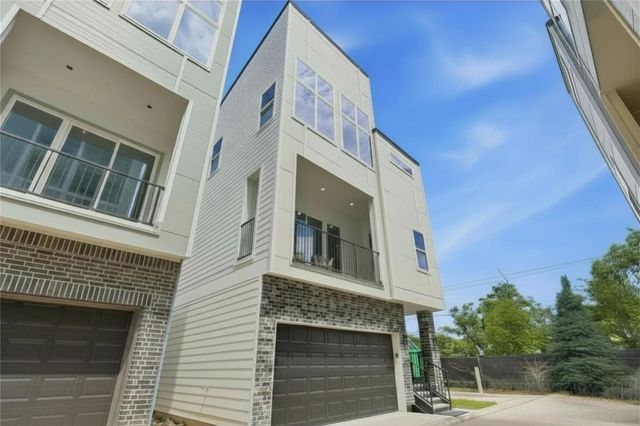 318 Walthall Drive F, Houston, TX 77022