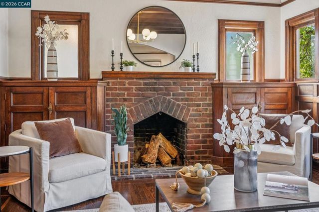 3386 Cowell Rd, Concord, CA 94518