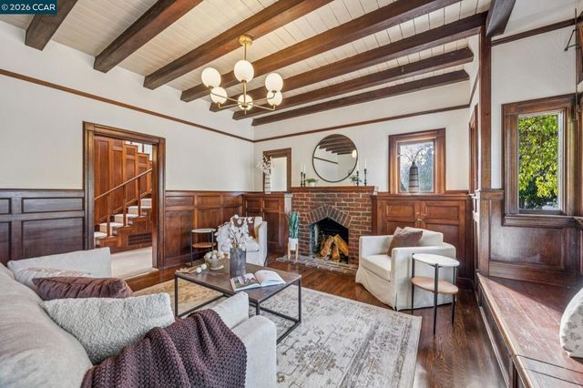 3386 Cowell Rd, Concord, CA 94518