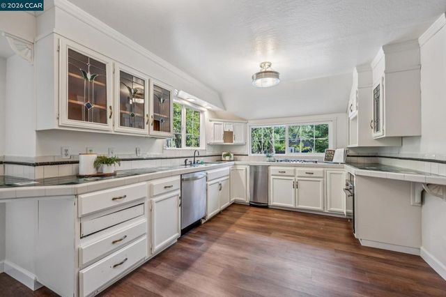 3386 Cowell Rd, Concord, CA 94518