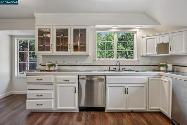 3386 Cowell Rd, Concord, CA 94518