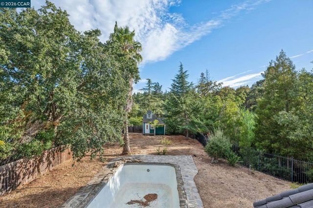 3386 Cowell Rd, Concord, CA 94518