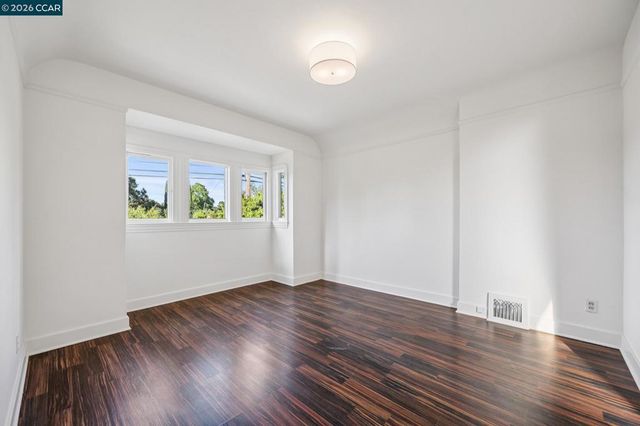 3386 Cowell Rd, Concord, CA 94518