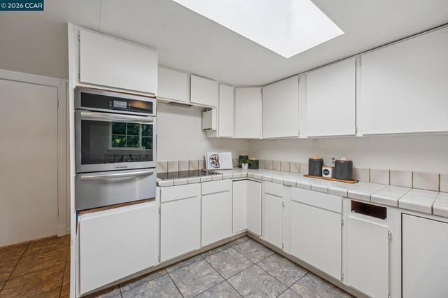 3386 Cowell Rd, Concord, CA 94518