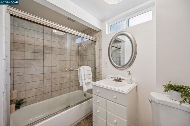 3386 Cowell Rd, Concord, CA 94518