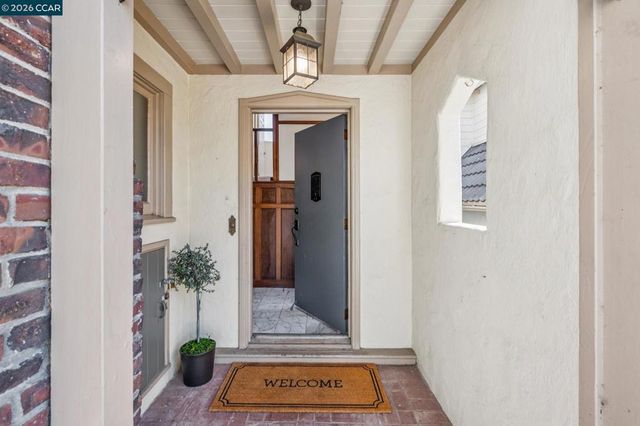 3386 Cowell Rd, Concord, CA 94518