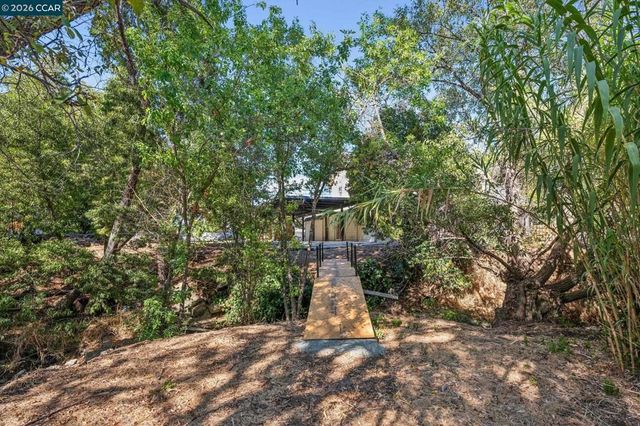 3386 Cowell Rd, Concord, CA 94518