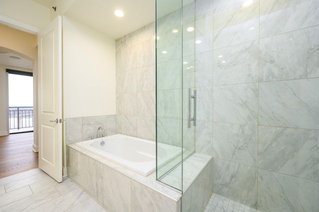 717 S Riverside Dr Apt 1505, Memphis, TN 38103
