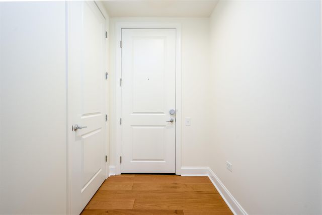 717 S Riverside Dr Apt 1505, Memphis, TN 38103