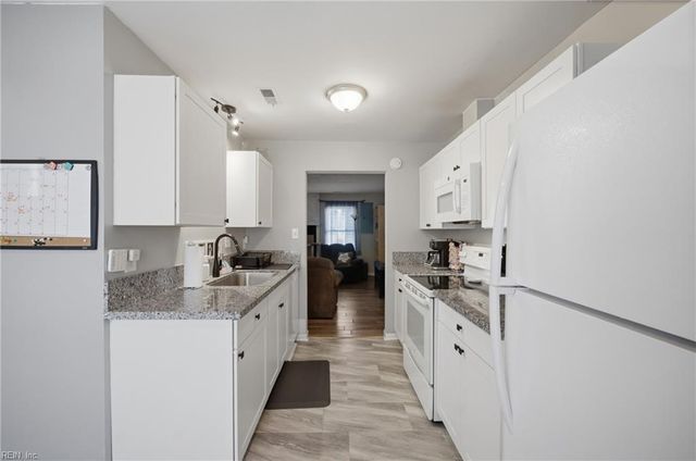 3910 Inverness RD, Virginia Beach, VA 23452