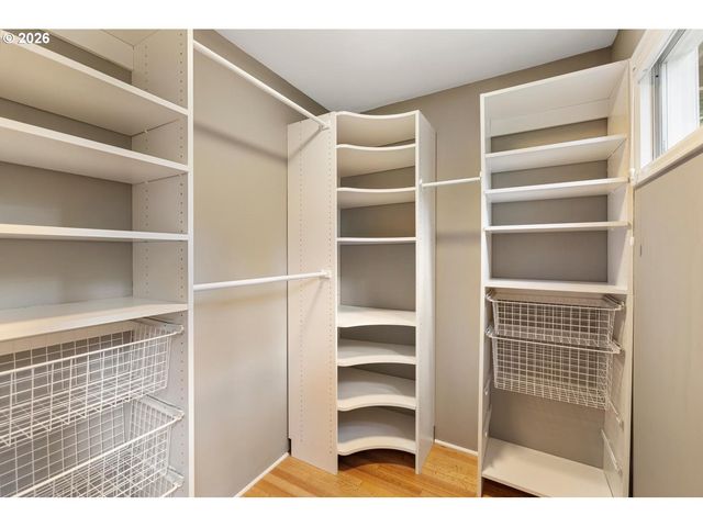 15939 TWIN FIR Rd, Lake Oswego, OR 97035