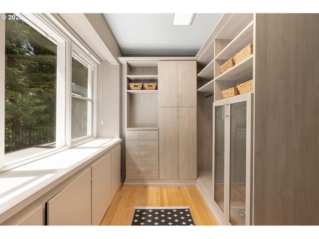 15939 TWIN FIR Rd, Lake Oswego, OR 97035