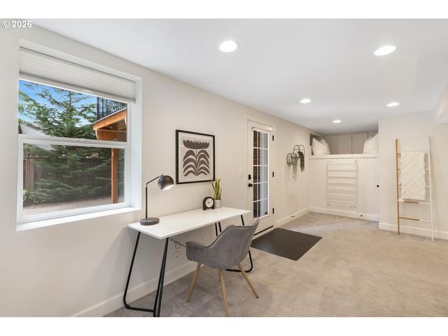 15939 TWIN FIR Rd, Lake Oswego, OR 97035
