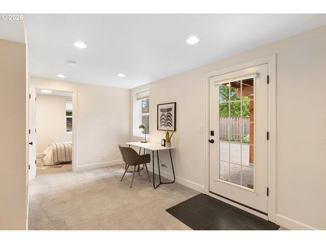 15939 TWIN FIR Rd, Lake Oswego, OR 97035
