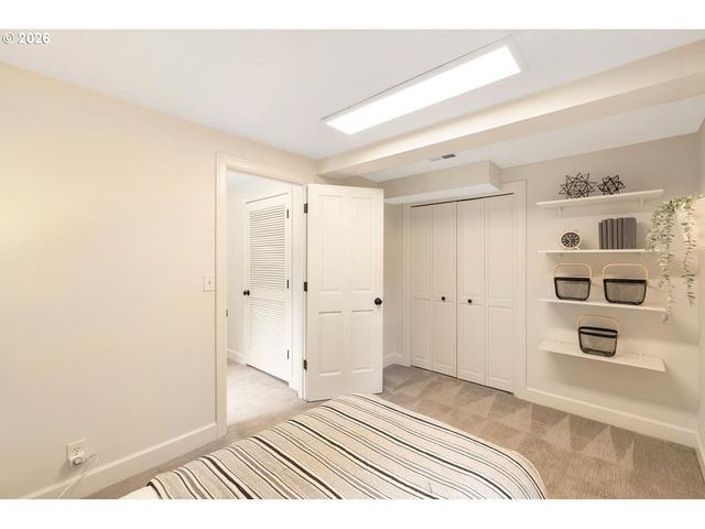15939 TWIN FIR Rd, Lake Oswego, OR 97035