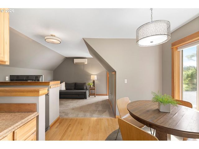 15939 TWIN FIR Rd, Lake Oswego, OR 97035
